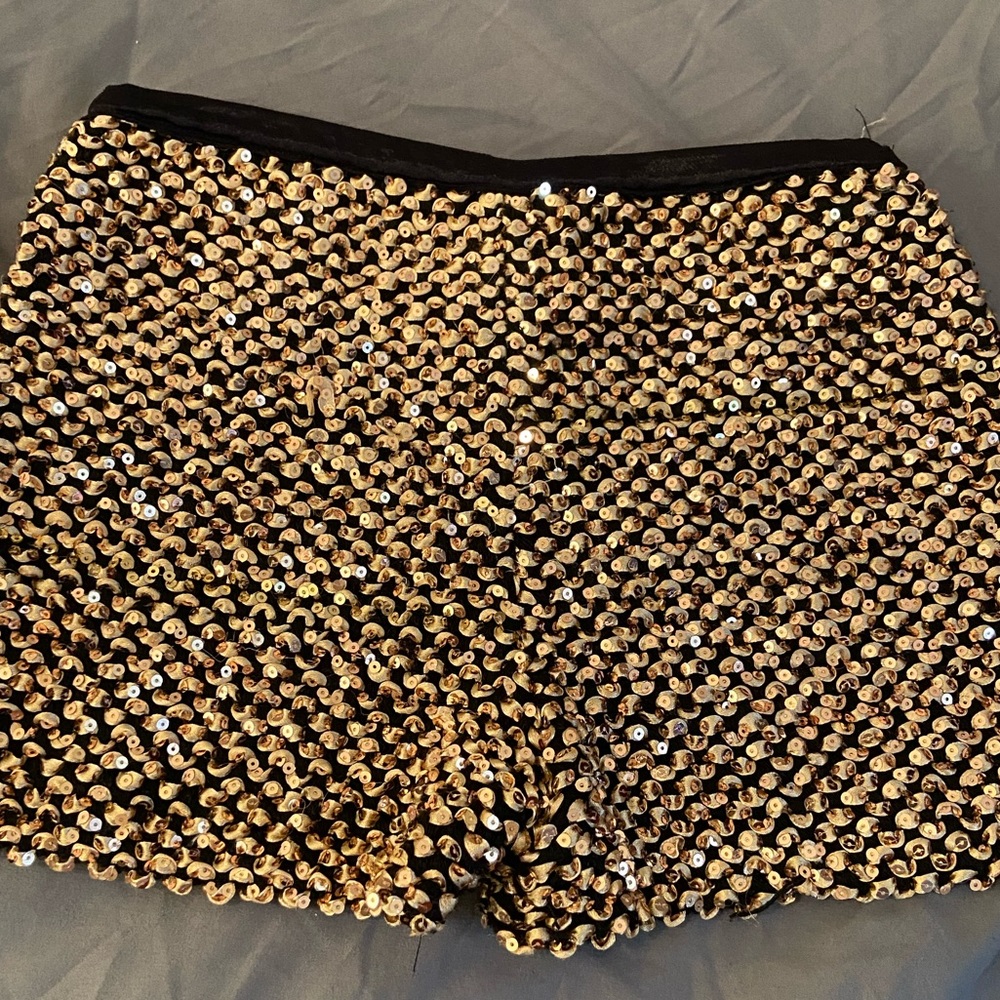 Stretchy sequin shorts